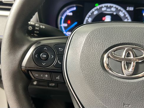 Used 2025 Toyota RAV4 XSE w/ Weather Package AWD/4WD image 18