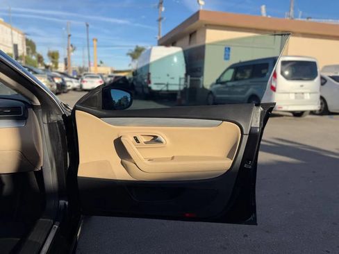 Used 2014 Volkswagen CC R-Line image 33