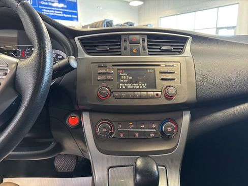 Used 2014 Nissan Sentra SR w/ SR Driver Package FWD image 14