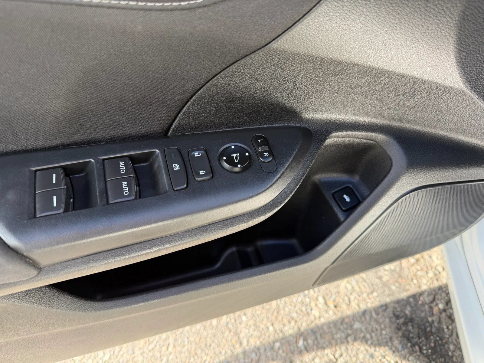 Used 2019 Honda Insight LX image 16