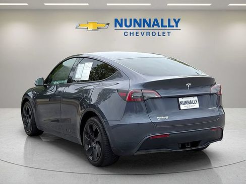 Used 2023 Tesla Model Y Long Range AWD/4WD image 3
