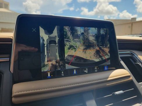 Used 2023 Chevrolet Tahoe Premier RWD image 17