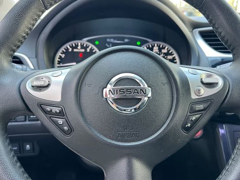 Used 2018 Nissan Sentra SR w/ Technology Package FWD image 25