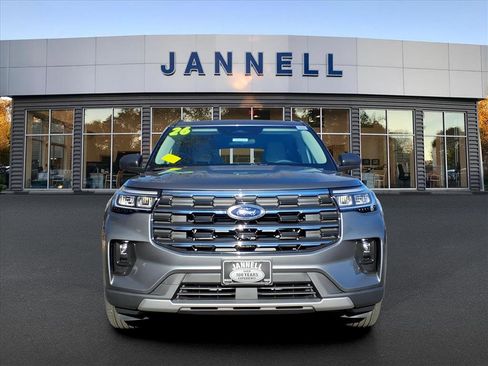 New 2026 Ford Explorer Active w/ Active Comfort Package image 2