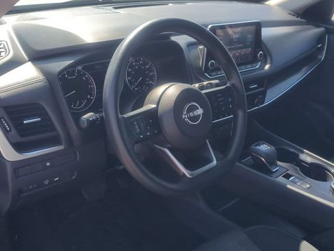 Used 2024 Nissan Rogue SV AWD/4WD image 12