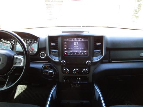 Used 2021 RAM 1500 Lone Star image 8