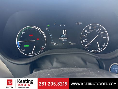 Used 2023 Toyota Sienna Limited image 12