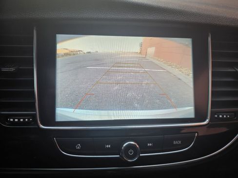 Used 2018 Buick Encore Essence image 38