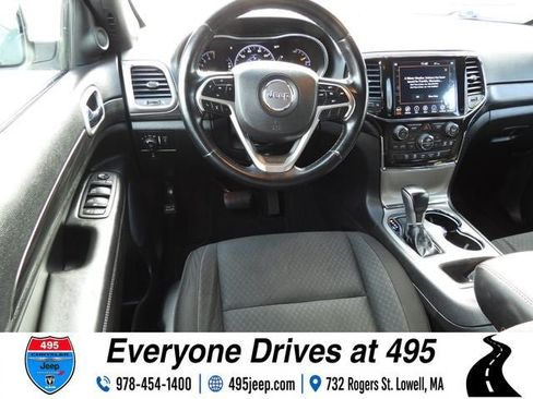 Used 2022 Jeep Grand Cherokee Laredo E AWD/4WD image 14