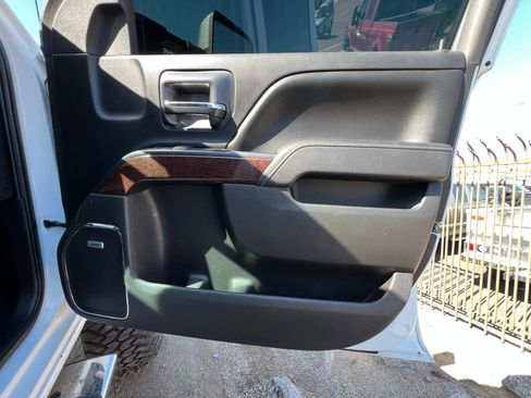 Used 2015 GMC Sierra 3500 SLT image 18