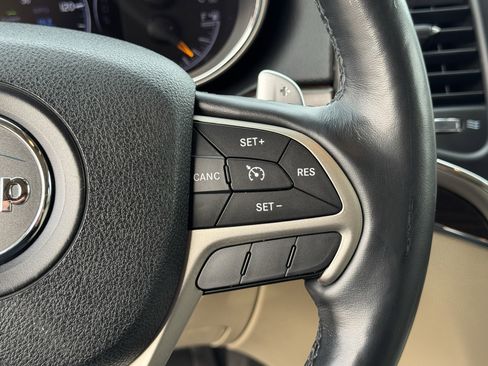 Used 2015 Jeep Grand Cherokee Limited image 32