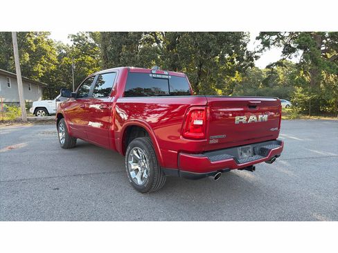 Used 2026 RAM 1500 Big Horn AWD/4WD image 4