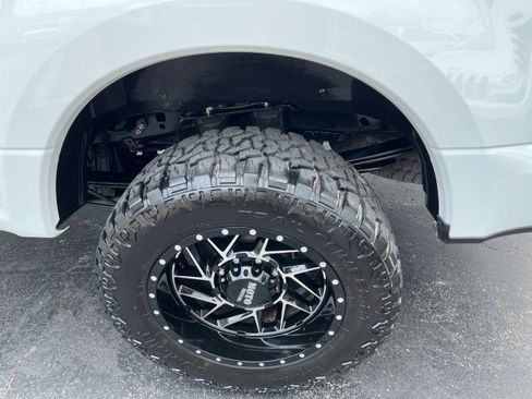 Used 2022 Ford F250 Platinum w/ FX4 Off-Road Package AWD/4WD image 12