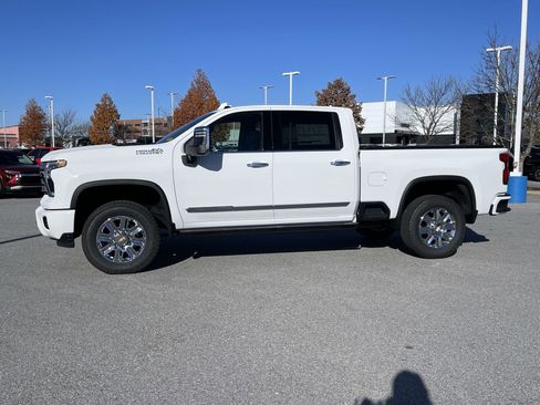 Certified 2024 Chevrolet Silverado 3500 High Country image 10