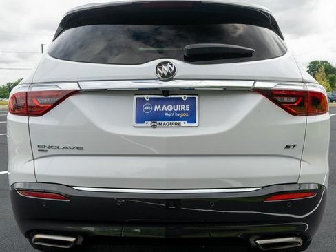 Used 2024 Buick Enclave Essence w/ Experience Buick Package AWD/4WD image 7