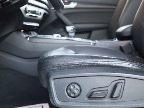 Used 2018 Audi Q5 2.0T Premium Plus w/ Premium Plus Package image 17