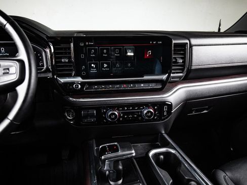 Used 2024 GMC Sierra 1500 SLT RWD image 19
