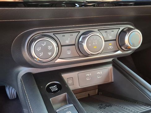 New 2025 Nissan Kicks SV w/ SV Premium Package image 14