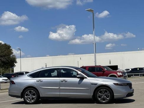 Used 2023 Honda Accord EX image 3