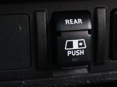 Used 2019 Toyota Tacoma SR5 image 79