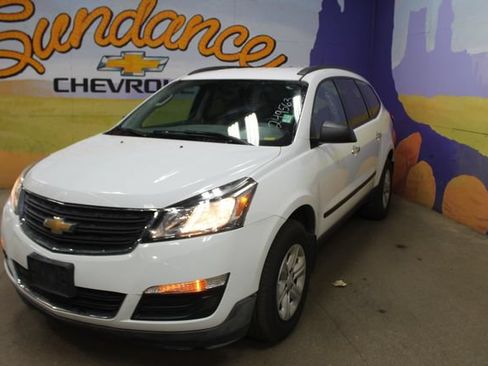 Used 2017 Chevrolet Traverse LS AWD/4WD image 4