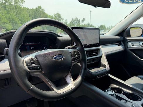 Certified 2025 Ford Explorer Active w/ Active Comfort Package AWD/4WD image 6