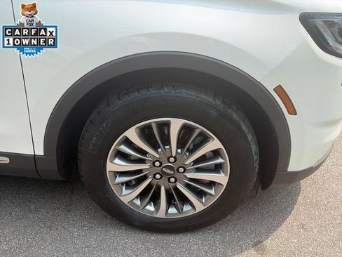 Used 2023 Lincoln Nautilus AWD w/ Premium Package image 13