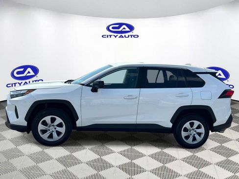 Used 2025 Toyota RAV4 LE AWD/4WD image 7