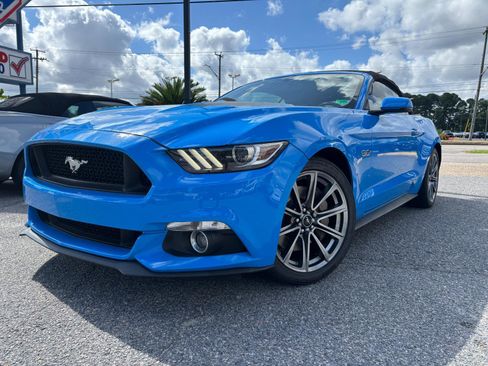 Used 2017 Ford Mustang GT Premium w/ Equipment Group 401A image 3