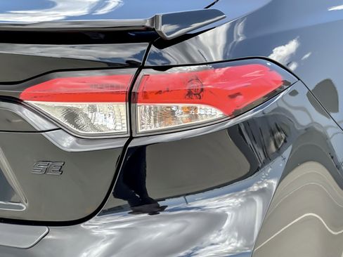 Used 2025 Toyota Corolla SE w/ SE Premium Package FWD image 26
