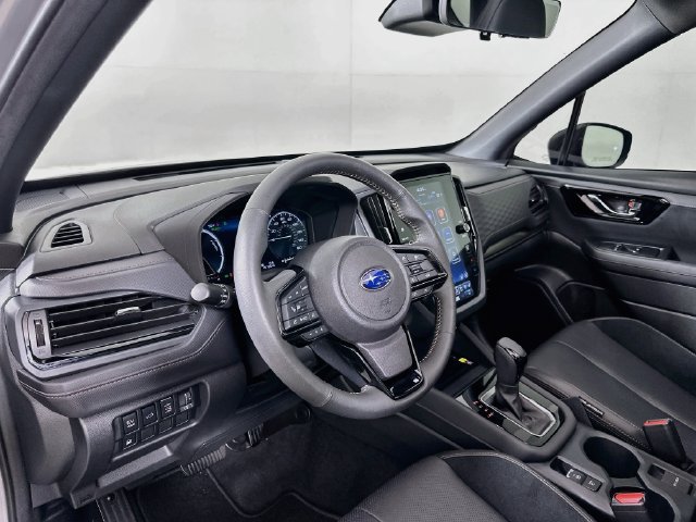 Used 2025 Subaru Forester Touring AWD/4WD image 9