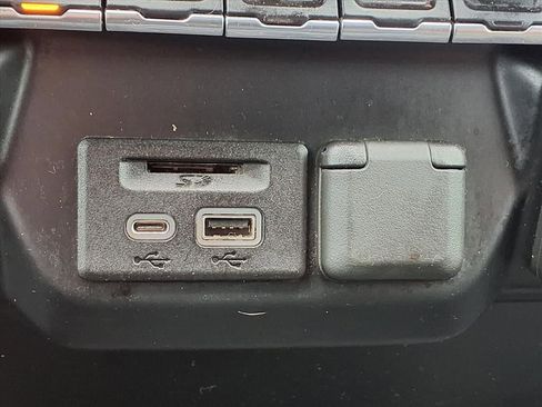 Used 2020 Chevrolet Silverado 2500 LT w/ All Star Edition image 17