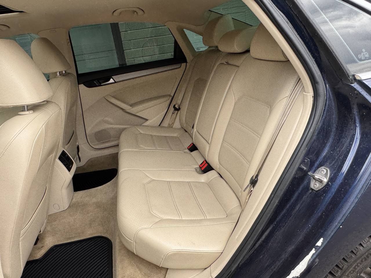 Used 2015 Volkswagen Passat TDI SE FWD image 27