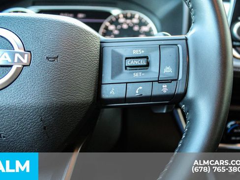 Used 2025 Nissan Rogue SV FWD image 27