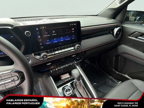 Used 2024 Chevrolet Colorado Z71 w/ Z71 Convenience Package 2 AWD/4WD image 19