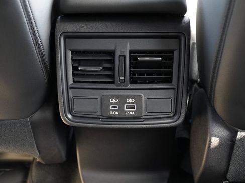 Used 2026 Subaru Forester Premium image 21