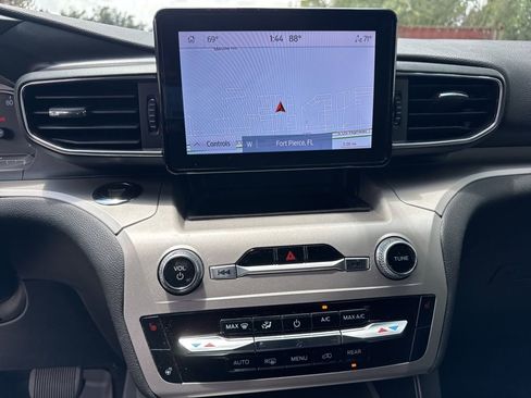 Used 2023 Ford Explorer XLT w/ Equipment Group 202A AWD/4WD image 12