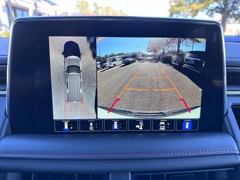 Used 2022 Chevrolet Tahoe RST w/ Luxury Package image 10