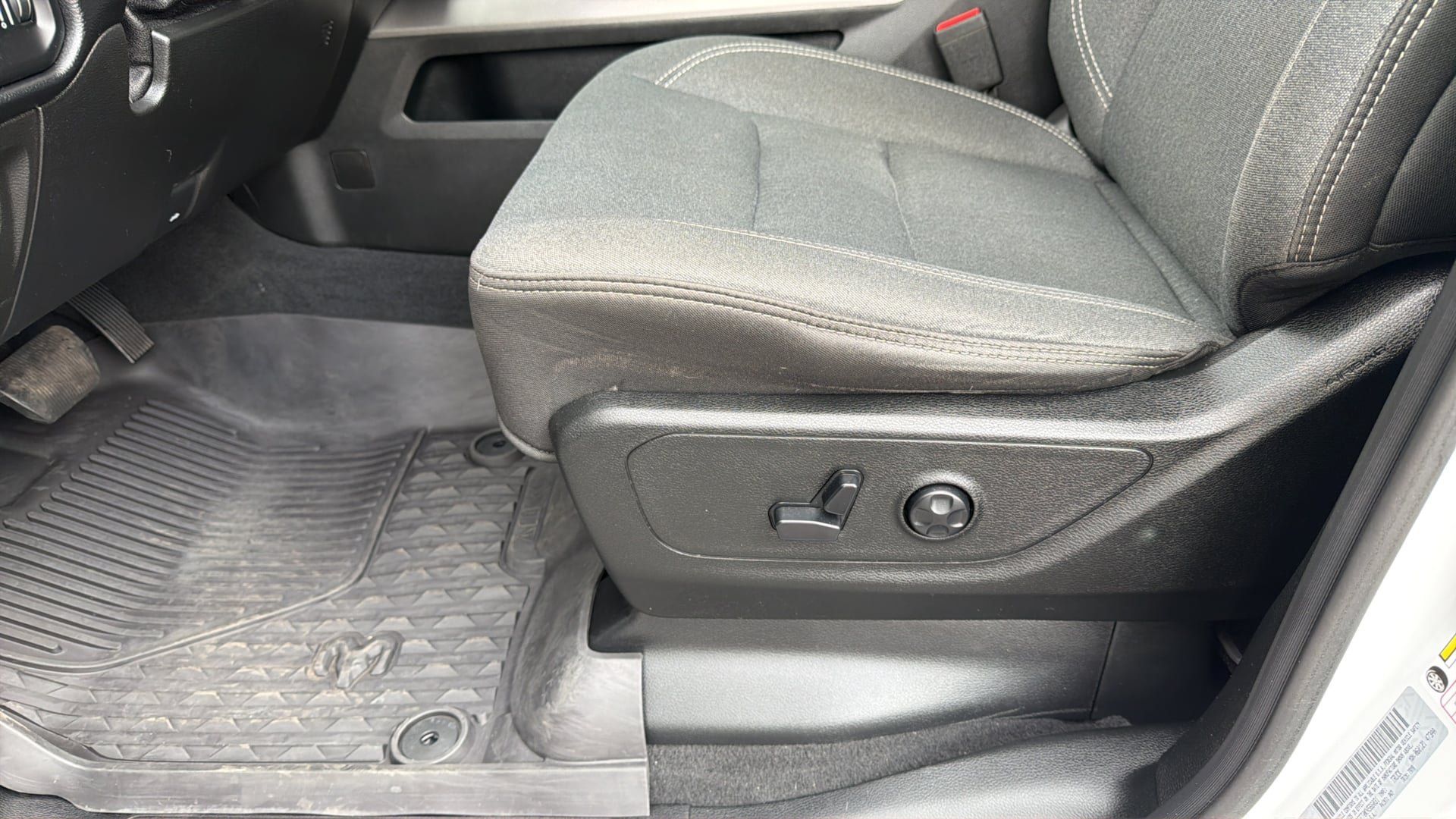 Used 2019 RAM 1500 Big Horn AWD/4WD image 20
