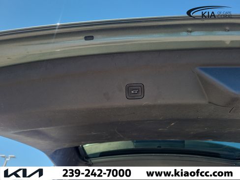 Used 2024 Chevrolet Tahoe Premier RWD image 36