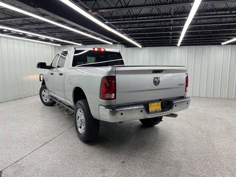 Used 2018 RAM 2500 Tradesman w/ Chrome Appearance Group AWD/4WD image 4