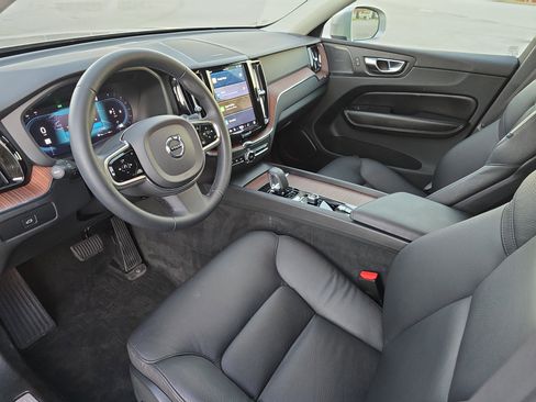 Used 2023 Volvo XC60 B5 Plus w/ Climate Package image 15