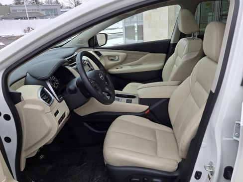 Used 2024 Nissan Murano SL image 3