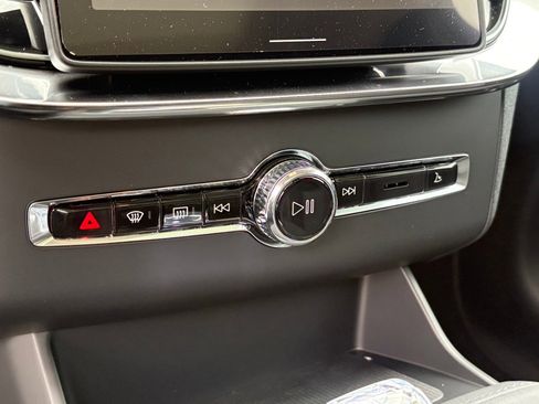 New 2026 Volvo XC90 B6 Ultra w/ Protection Package Premier image 16