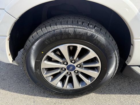 Used 2017 Ford Expedition XLT w/ Equipment Group 202A image 27