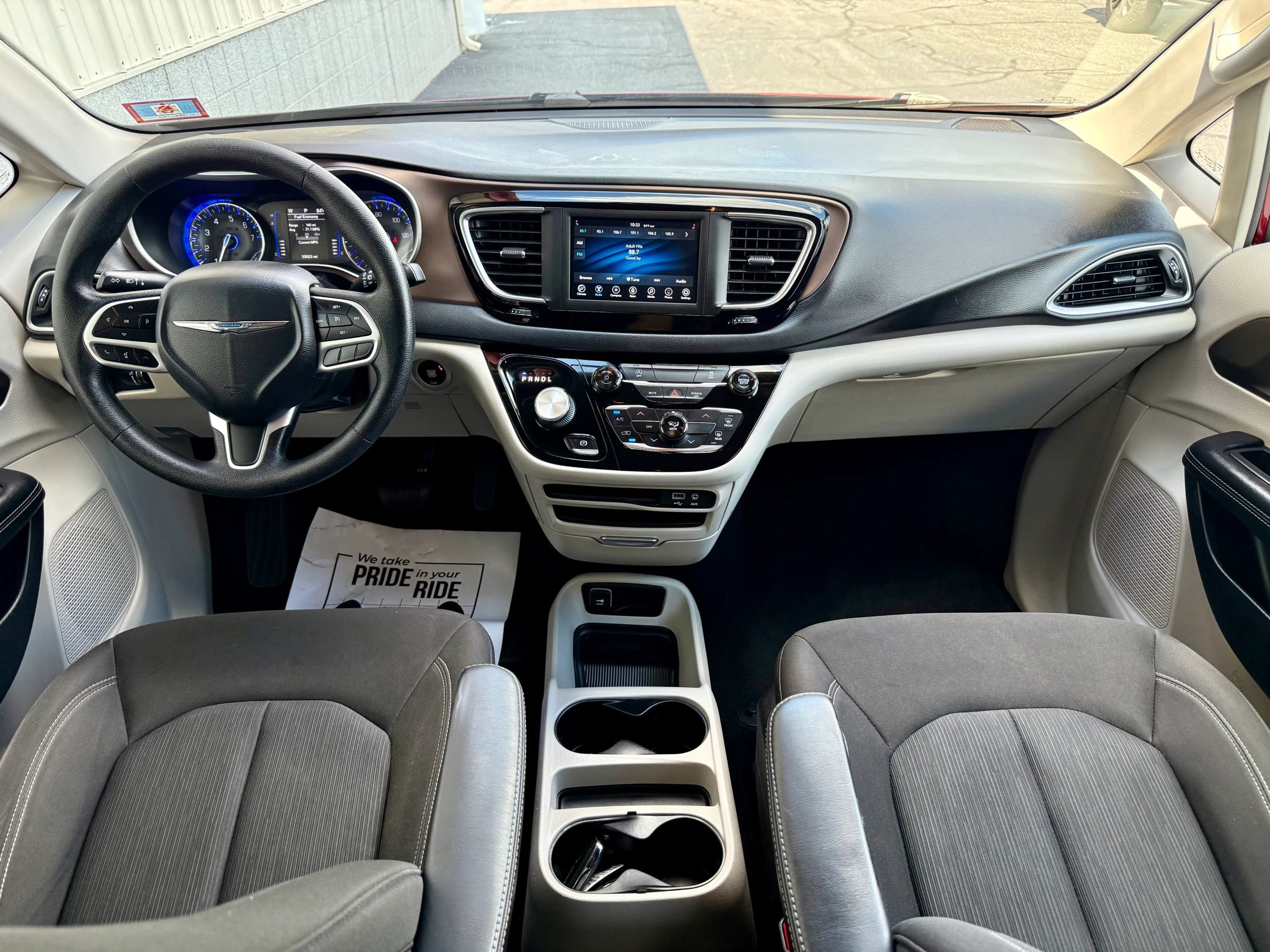 Used 2020 Chrysler Voyager L FWD image 18