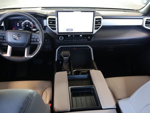 Used 2025 Toyota Tundra 4x4 CrewMax Hybrid image 14