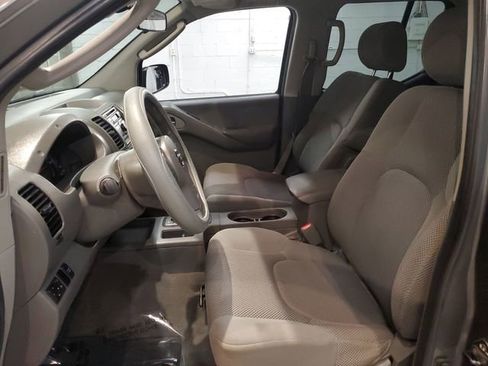 Used 2008 Nissan Frontier SE w/ SE Value Truck Pkg image 11