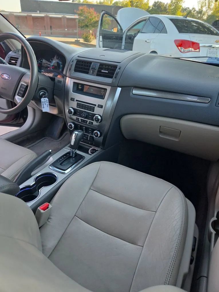 Used 2011 Ford Fusion SEL w/ 301A Rapid Spec Order Code FWD image 26