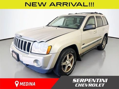 Used 2007 Jeep Grand Cherokee Laredo image 1
